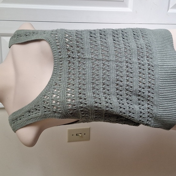 3/$20 Army Green Knit Tank Top Size Large - Picture 1 of 6